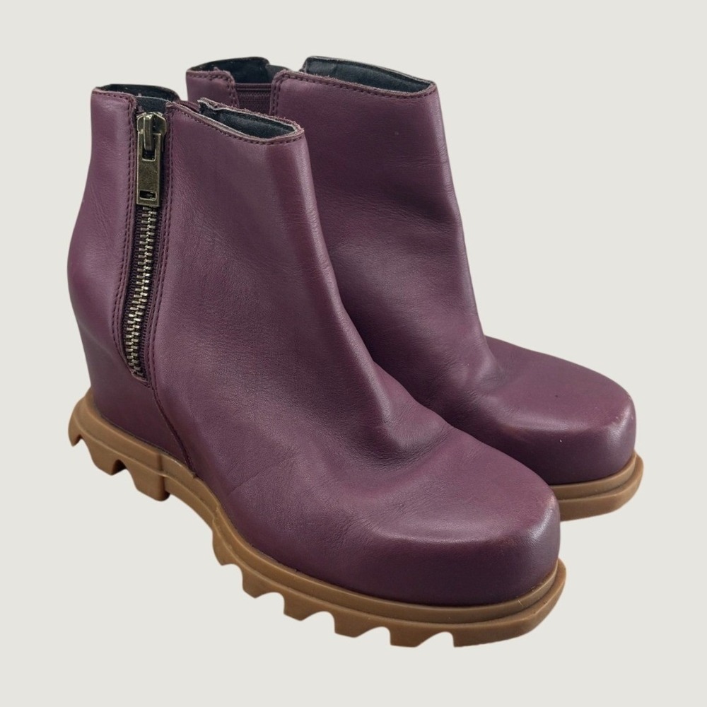 Sorel Joan of Arctic Wedge III Zip Bootie 6 Purple Leather Gorpcore Urban Rugged